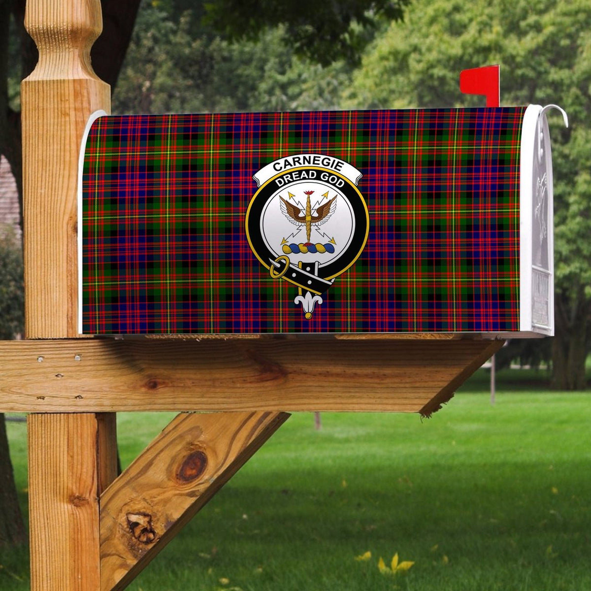 Carnegie Modern Tartan Crest Mailbox