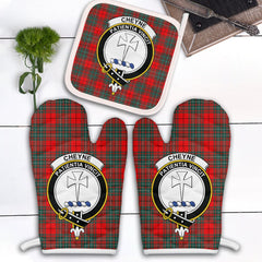 Cheyne Tartan Crest Oven Mitt And Pot Holder (2 Oven Mitts + 1 Pot Holder)