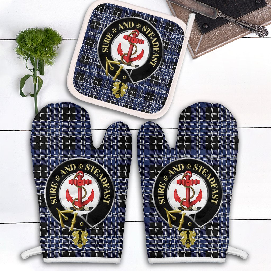 Clark Tartan Crest Oven Mitt And Pot Holder (2 Oven Mitts + 1 Pot Holder)