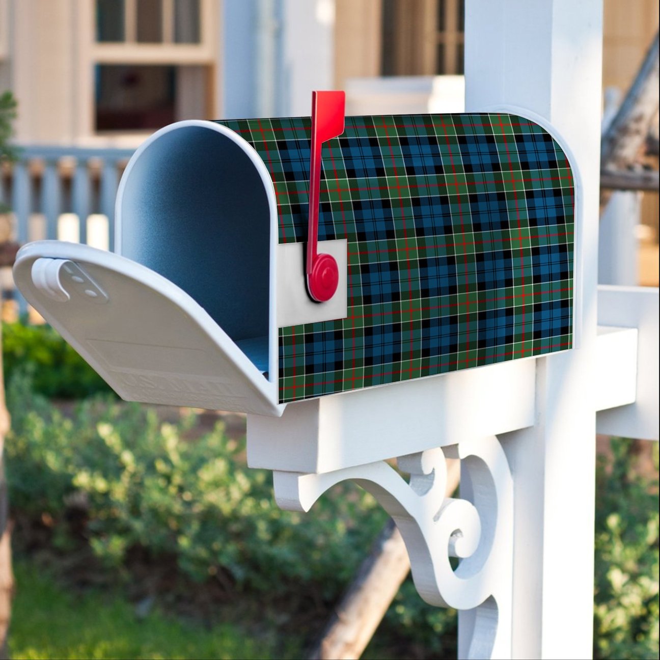 Colquhoun Ancient Tartan Crest Mailbox