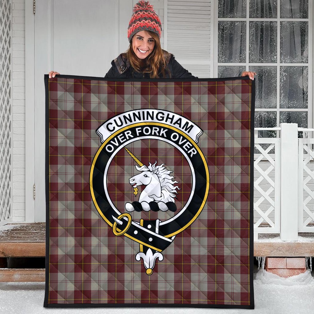 Cunningham Burgundy Dancers Tartan Crest Quilt