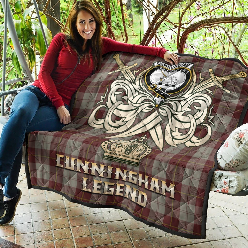 Cunningham Burgundy Dancers Tartan Crest Legend Gold Royal Premium Quilt