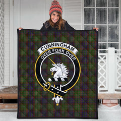 Cunningham Hunting Modern Tartan Crest Quilt