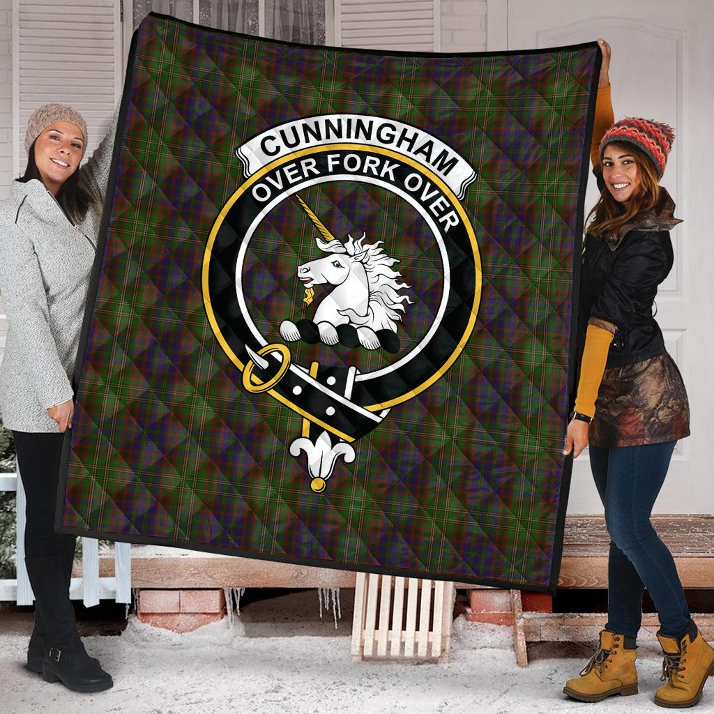 Cunningham Hunting Modern Tartan Crest Quilt