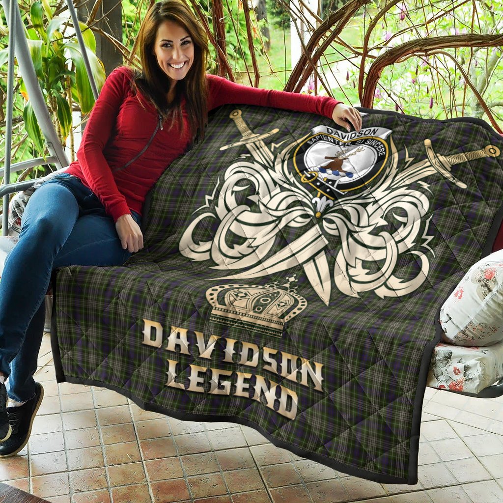 Davidson Tulloch Dress Tartan Crest Legend Gold Royal Premium Quilt