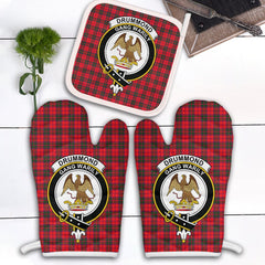 Drummond Modern Tartan Crest Oven Mitt And Pot Holder (2 Oven Mitts + 1 Pot Holder)