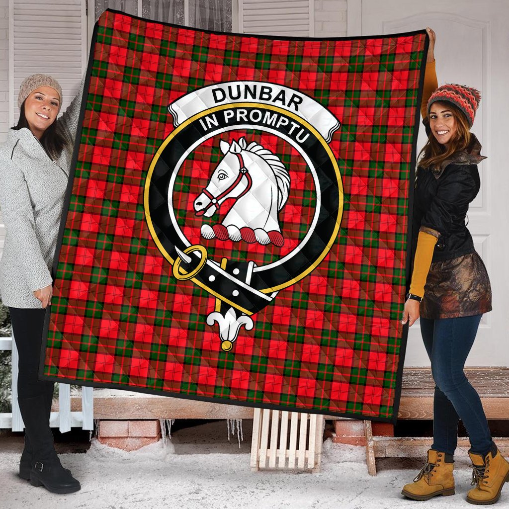 Dunbar Modern Tartan Crest Quilt