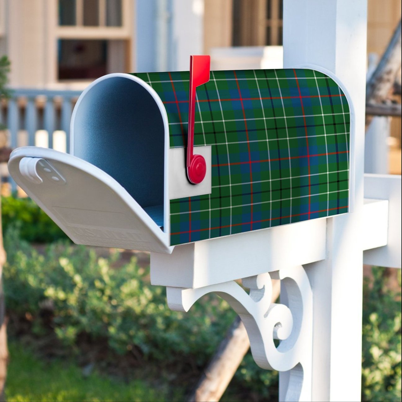 Duncan Ancient Tartan Crest Mailbox