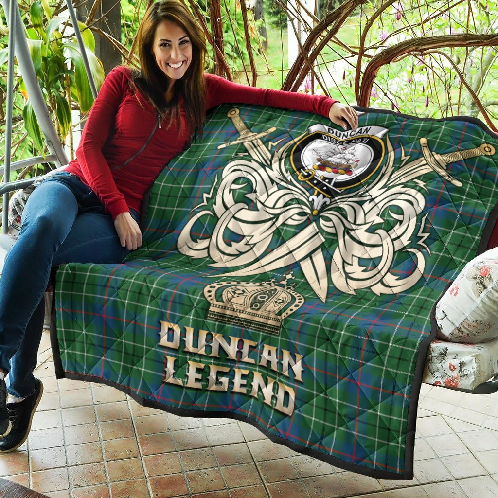 Duncan Ancient Tartan Crest Legend Gold Royal Premium Quilt