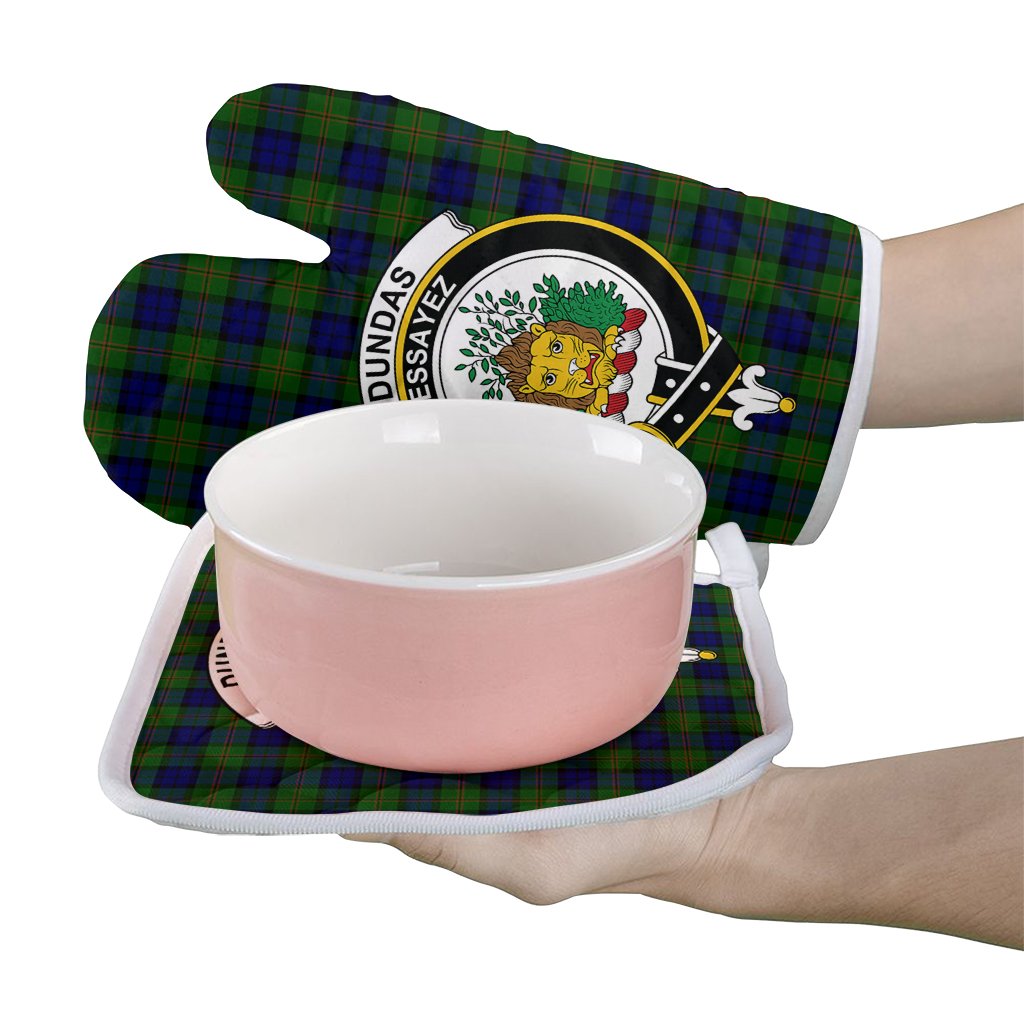 Dundas Modern Tartan Crest Oven Mitt And Pot Holder (2 Oven Mitts + 1 Pot Holder)