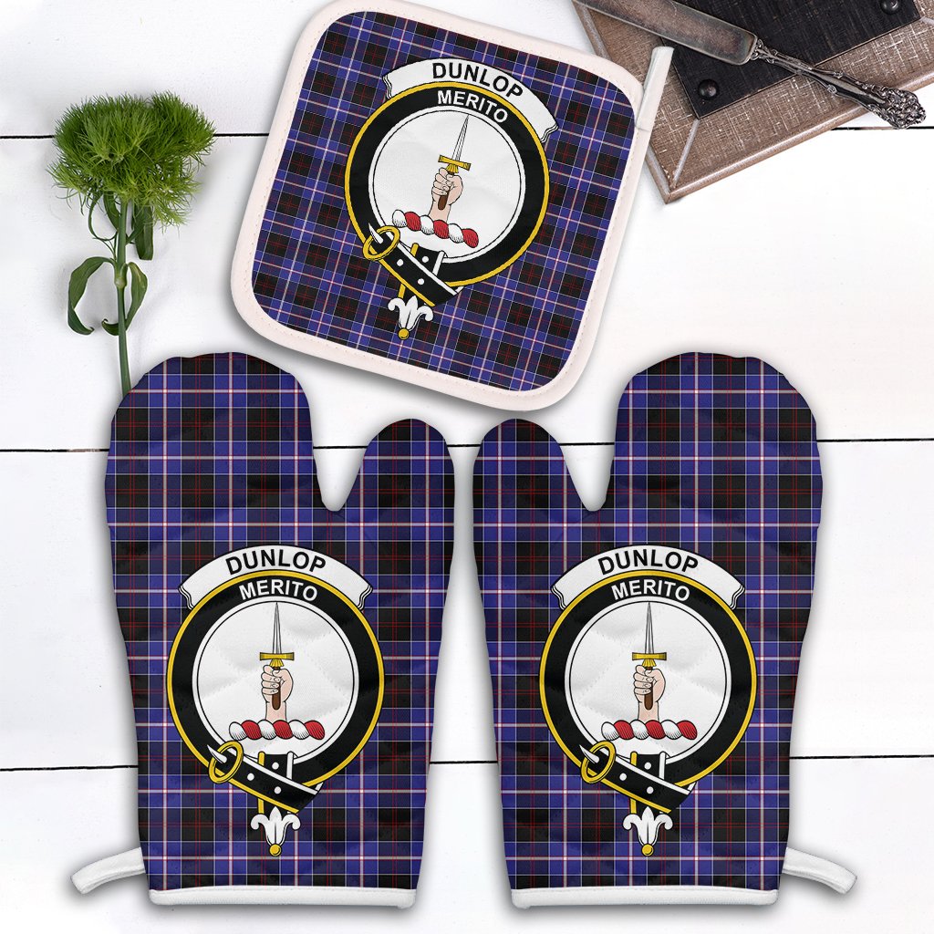 Dunlop Modern Tartan Crest Oven Mitt And Pot Holder (2 Oven Mitts + 1 Pot Holder)