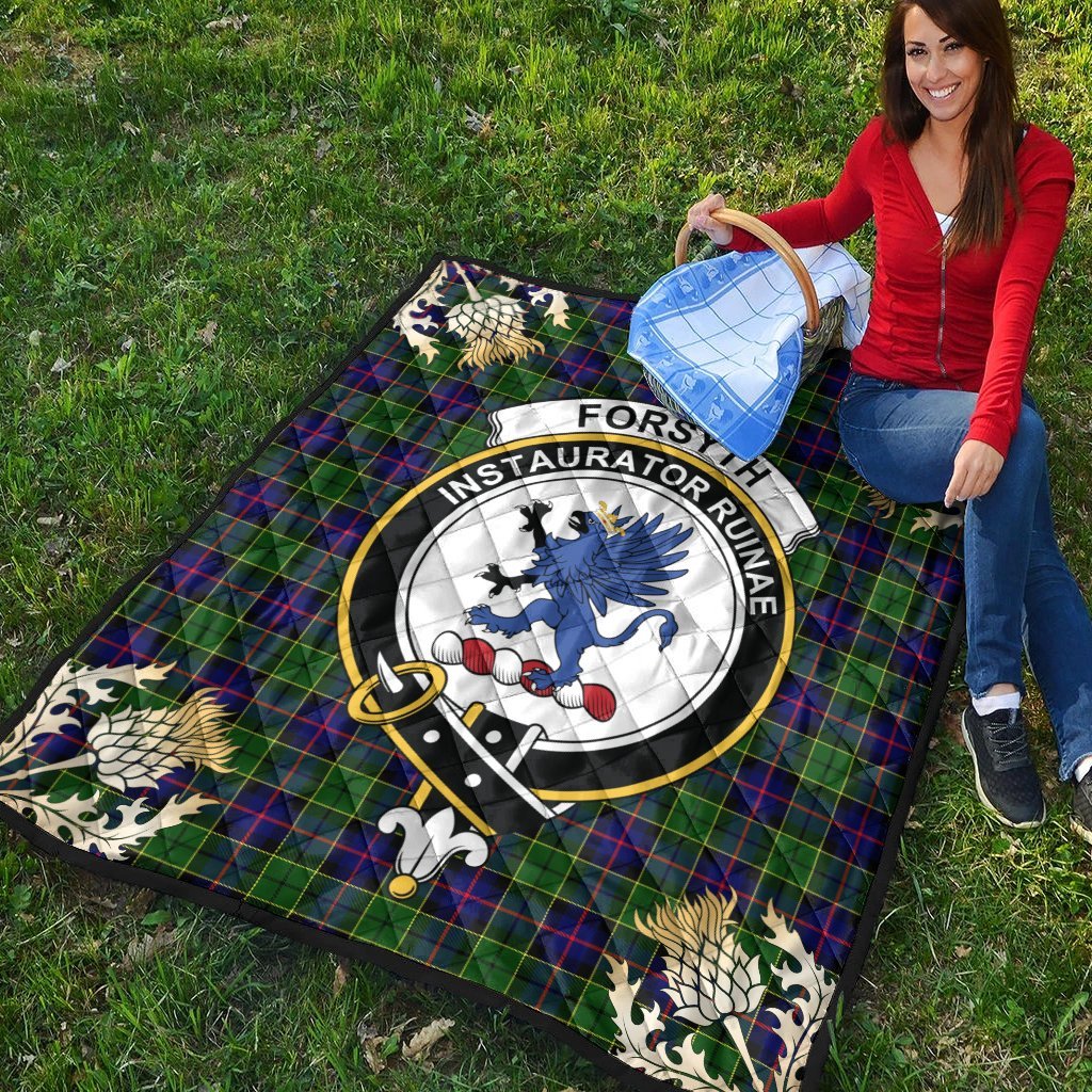 Forsyth Modern Tartan Crest Premium Quilt - Gold Thistle Style