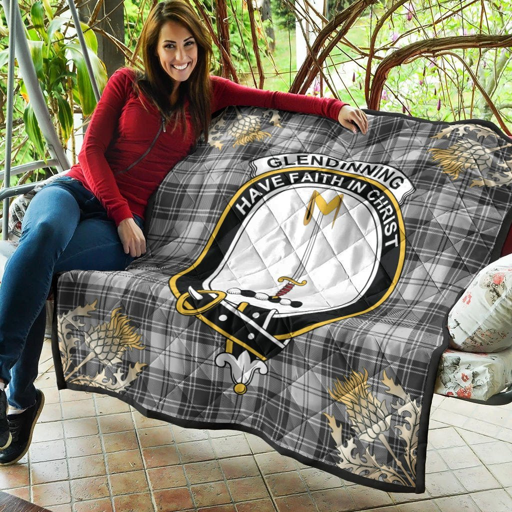Glendinning Tartan Crest Premium Quilt - Gold Thistle Style