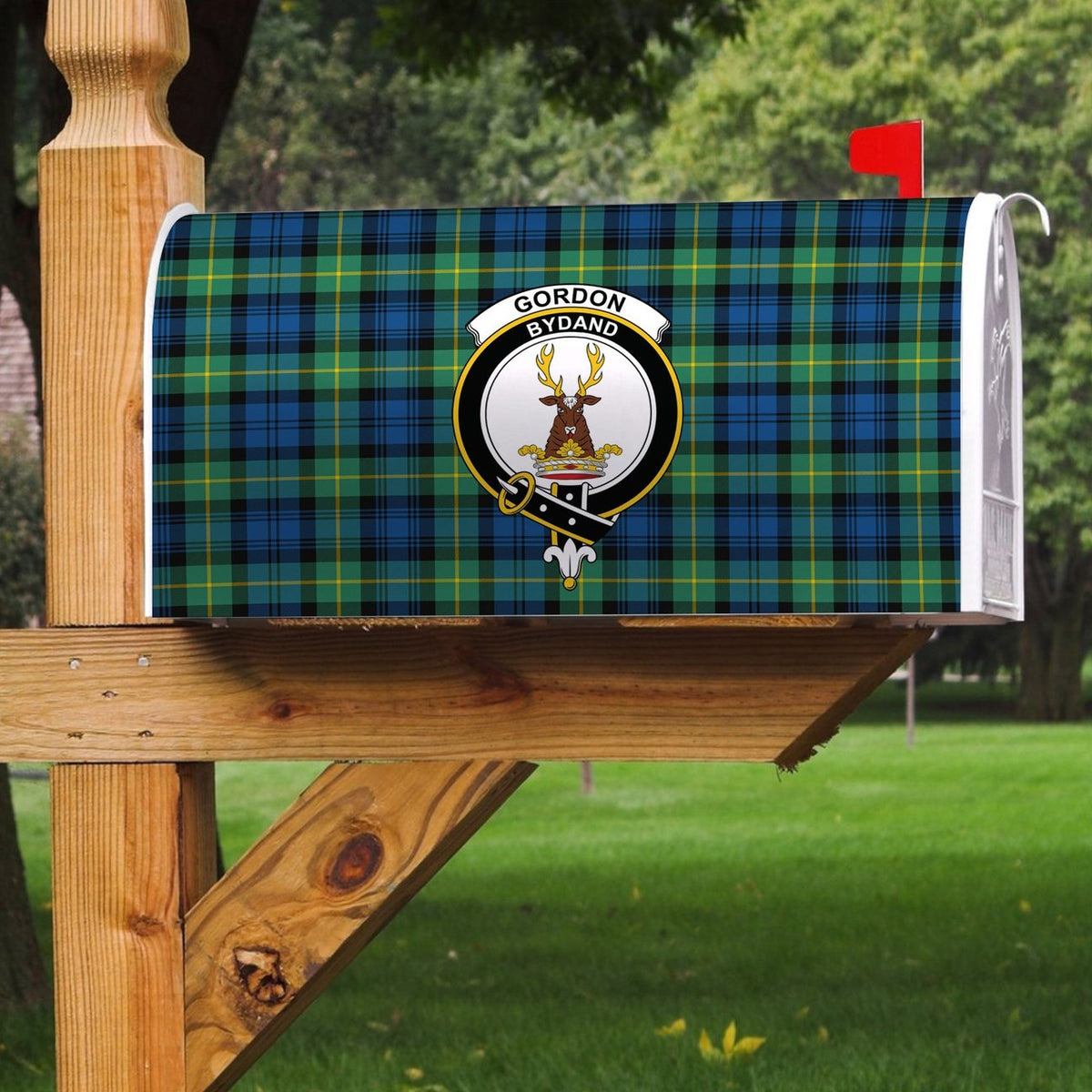 Gordon Ancient Tartan Crest Mailbox