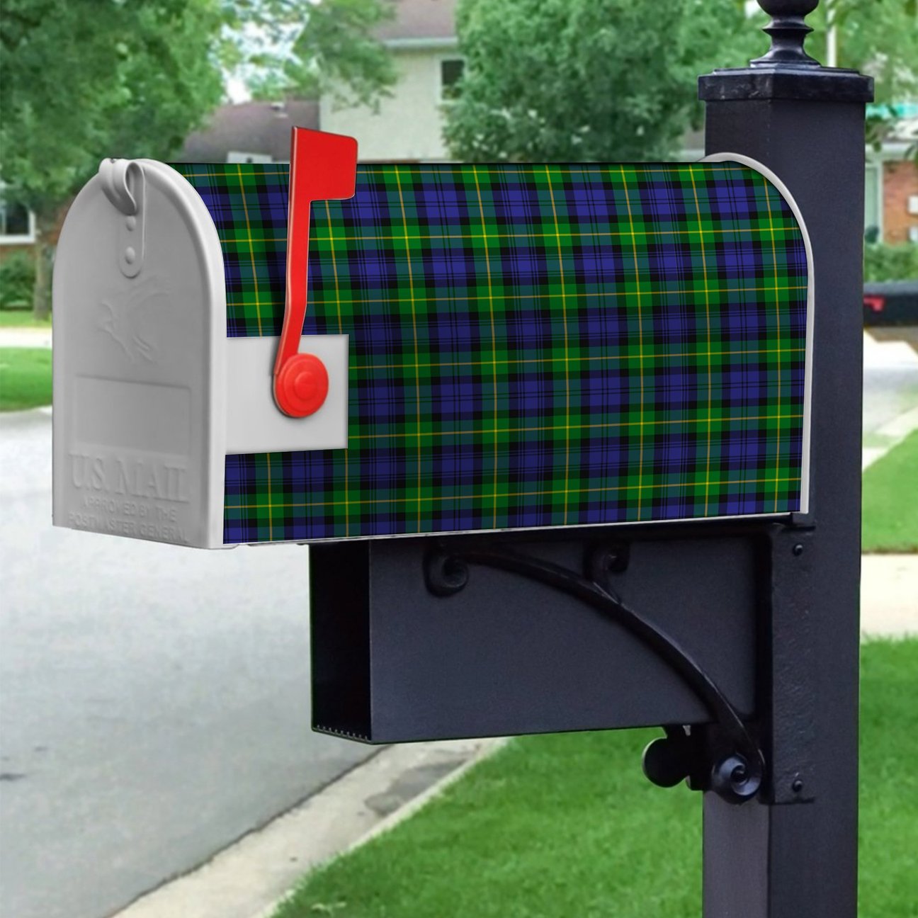 Gordon Modern Tartan Crest Mailbox