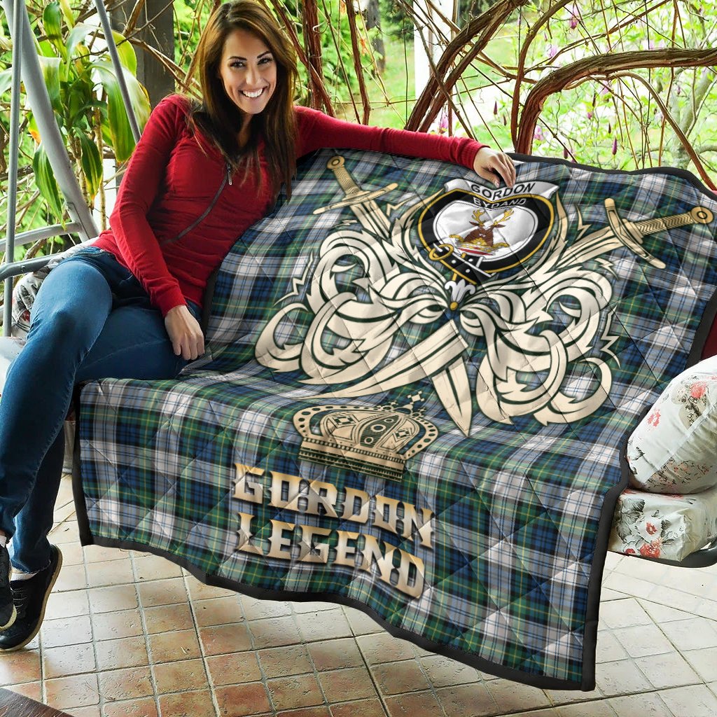 Gordon Dress Ancient Tartan Crest Legend Gold Royal Premium Quilt
