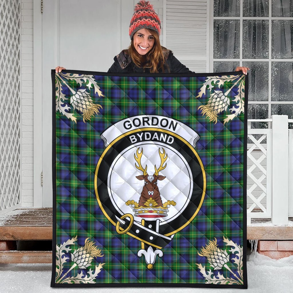 Gordon Modern Tartan Crest Premium Quilt - Gold Thistle Style