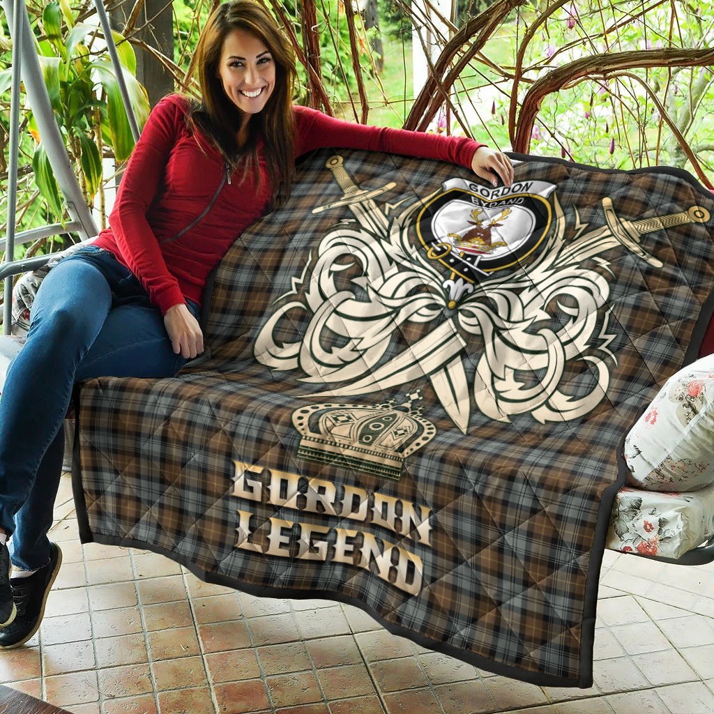 Gordon Weathered Tartan Crest Legend Gold Royal Premium Quilt