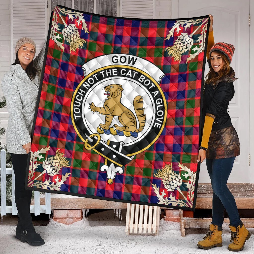 Gow of McGouan Tartan Crest Premium Quilt - Gold Thistle Style