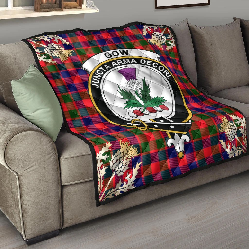 Gow of Skeoch Tartan Crest Premium Quilt - Gold Thistle Style