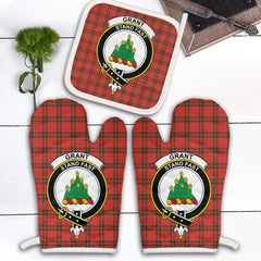 Grant Weathered Tartan Crest Oven Mitt And Pot Holder (2 Oven Mitts + 1 Pot Holder)