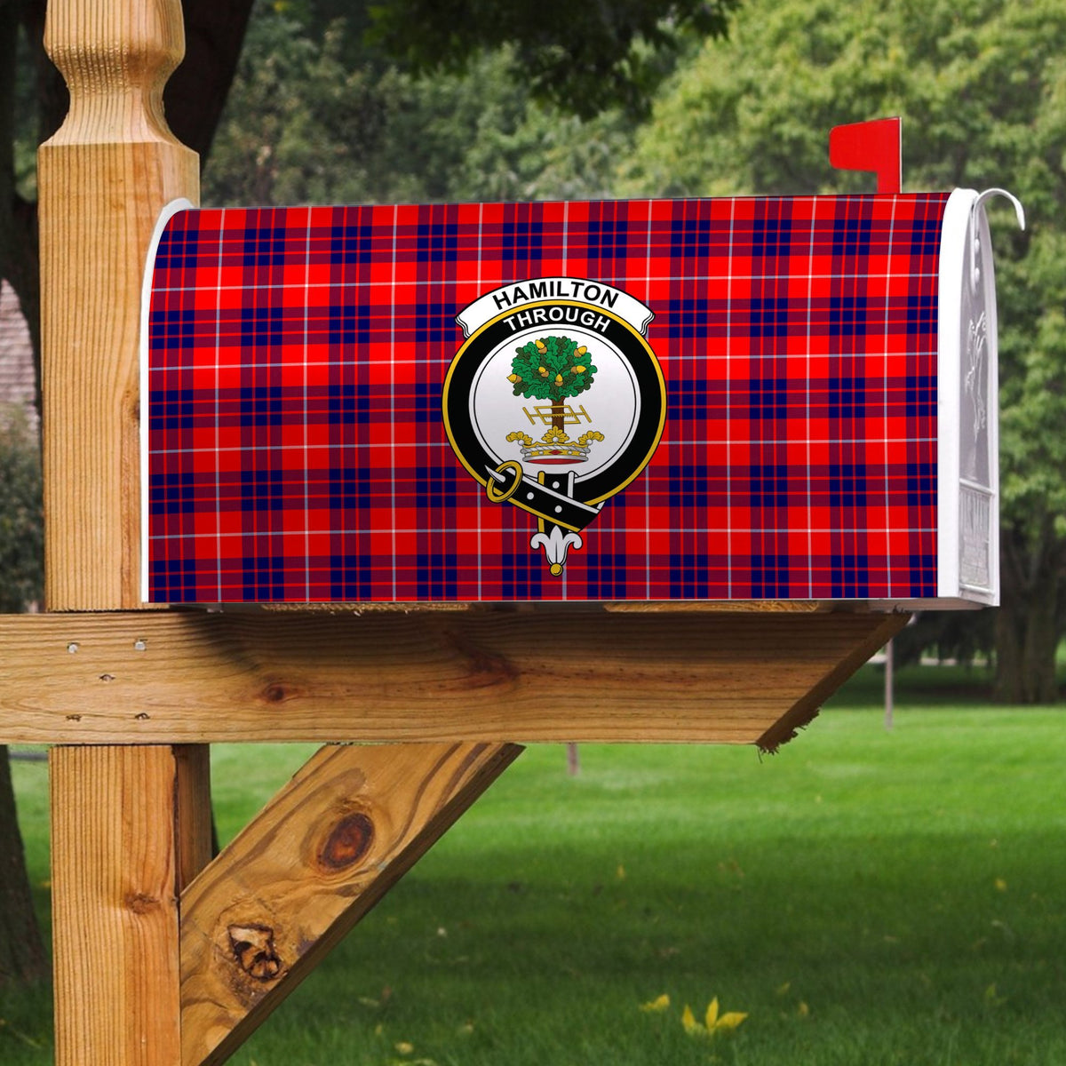 Hamilton Modern Tartan Crest Mailbox