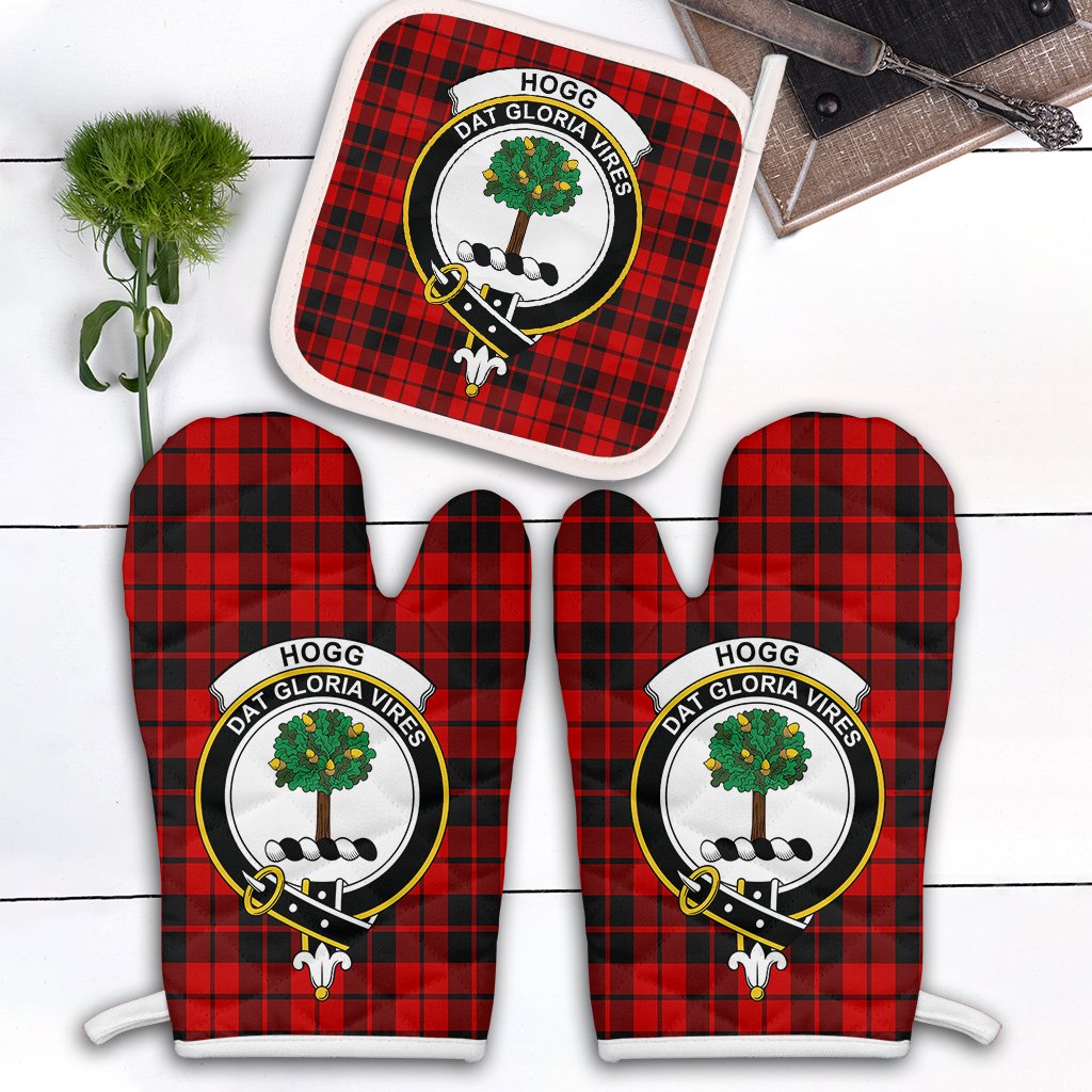 Hogg Tartan Crest Oven Mitt And Pot Holder (2 Oven Mitts + 1 Pot Holder)