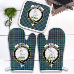 Hunter Ancient Tartan Crest Oven Mitt And Pot Holder (2 Oven Mitts + 1 Pot Holder)