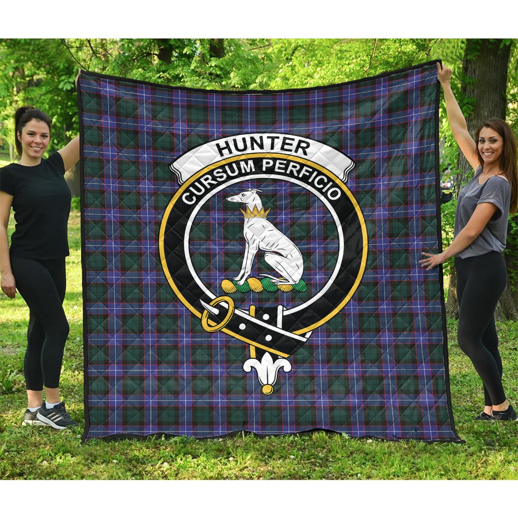 Hunter Modern Tartan Crest Quilt
