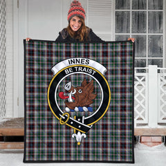 Innes Dress Tartan Crest Quilt