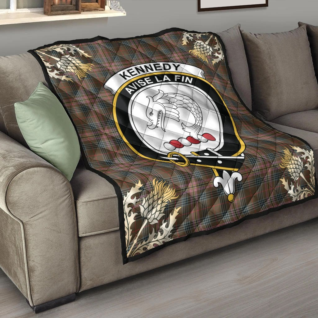 Kennedy Weathered Tartan Crest Premium Quilt - Gold Thistle Style