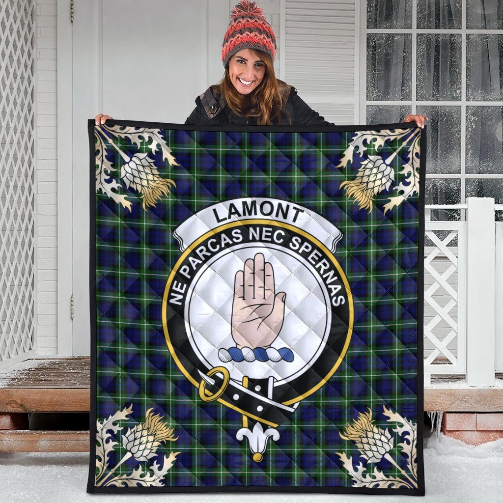 Lamont Modern Tartan Crest Premium Quilt - Gold Thistle Style