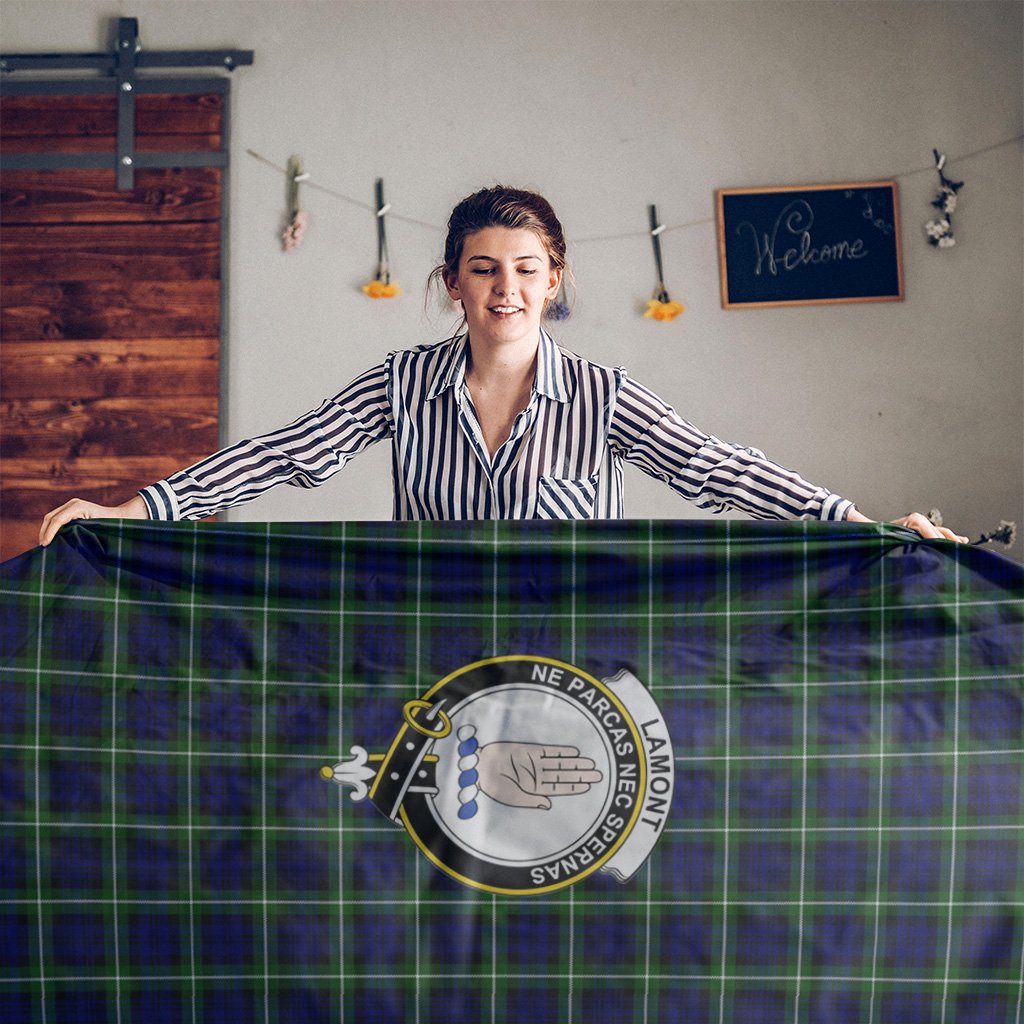 Lamont Tartan Crest Tablecloth