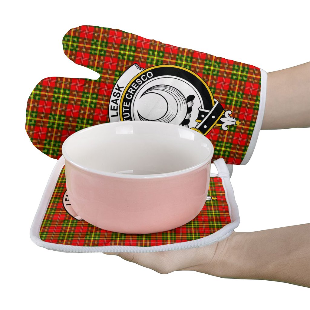 Leask Tartan Crest Oven Mitt And Pot Holder (2 Oven Mitts + 1 Pot Holder)