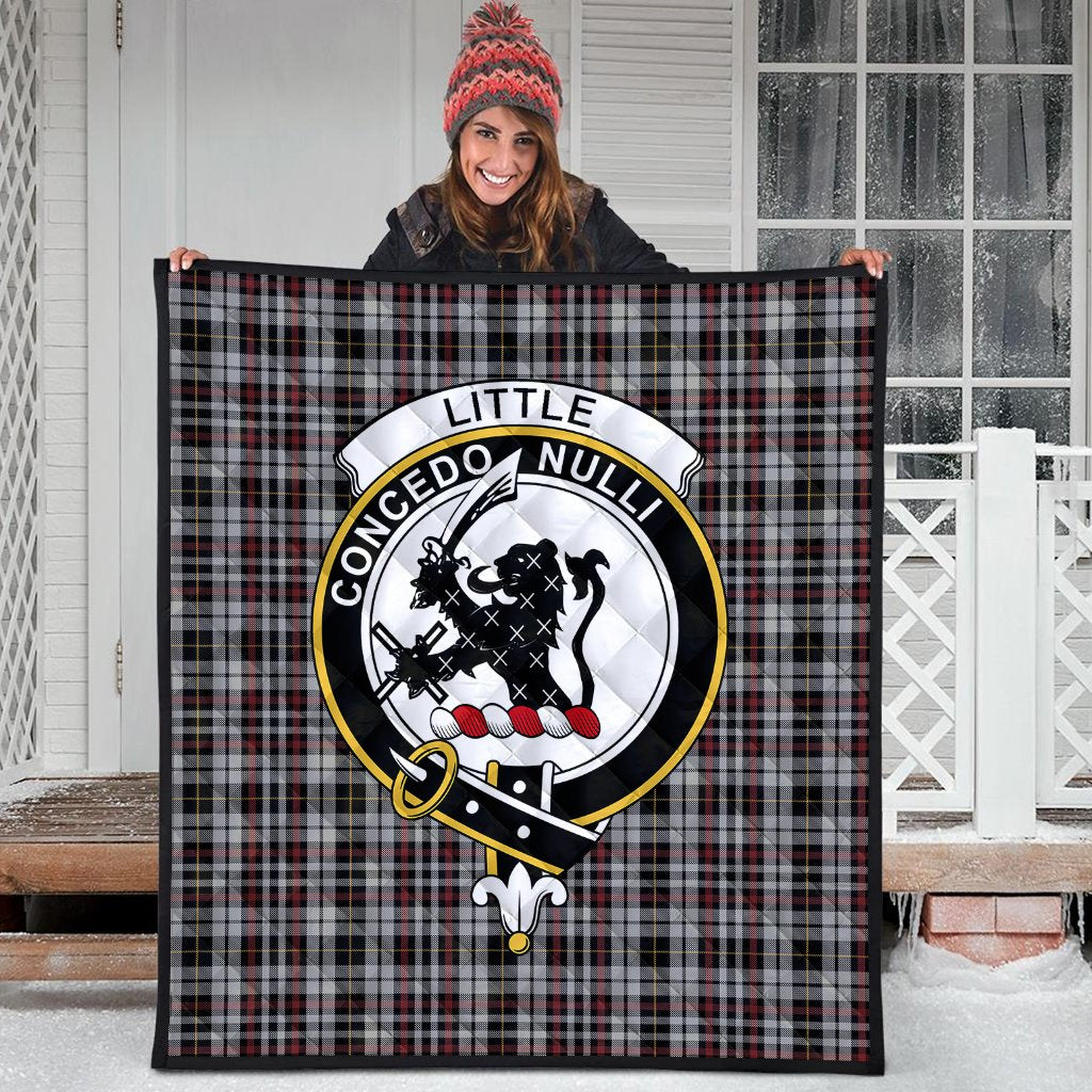 Little Arisaid Tartan Crest Quilt