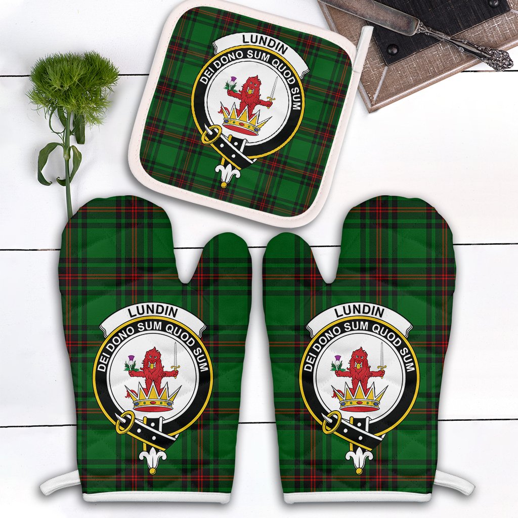 Lundin Tartan Crest Oven Mitt And Pot Holder (2 Oven Mitts + 1 Pot Holder)