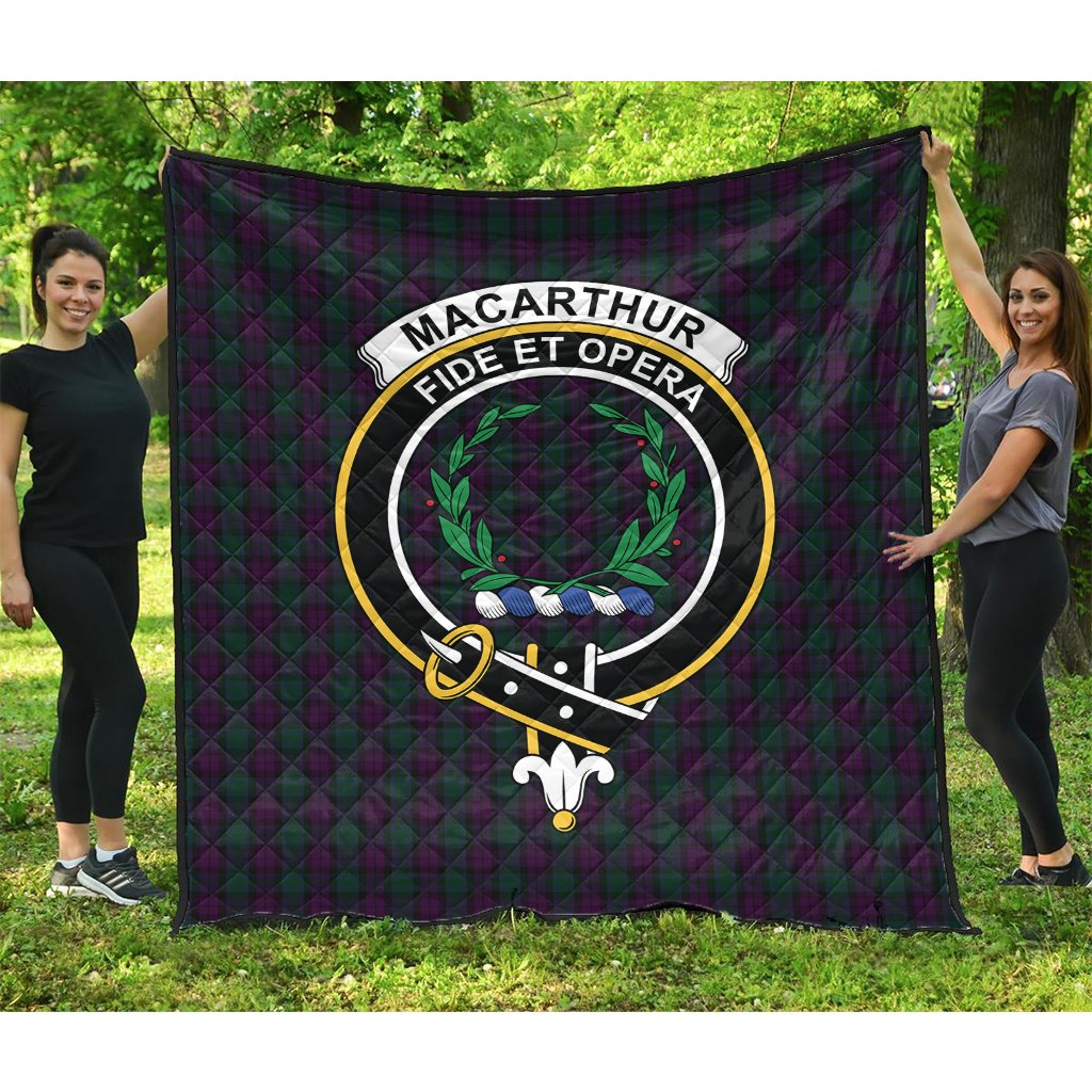 MacArthur of Milton Hunting Tartan Crest Quilt