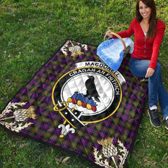 MacDonnell of Glengarry Modern Tartan Crest Premium Quilt - Gold Thistle Style
