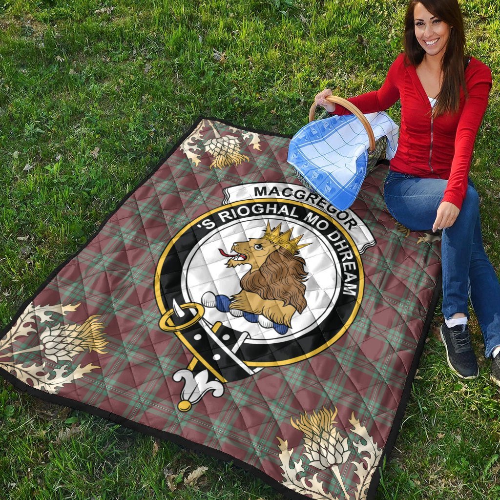 MacGregor Hunting Ancient Tartan Crest Premium Quilt - Gold Thistle Style