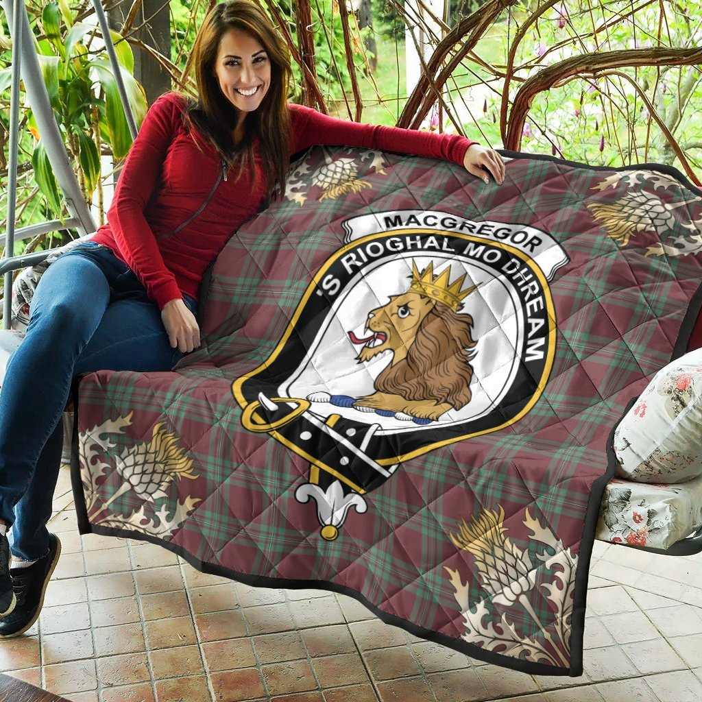 MacGregor Hunting Ancient Tartan Crest Premium Quilt - Gold Thistle Style