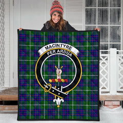 MacIntyre Hunting Modern Tartan Crest Quilt