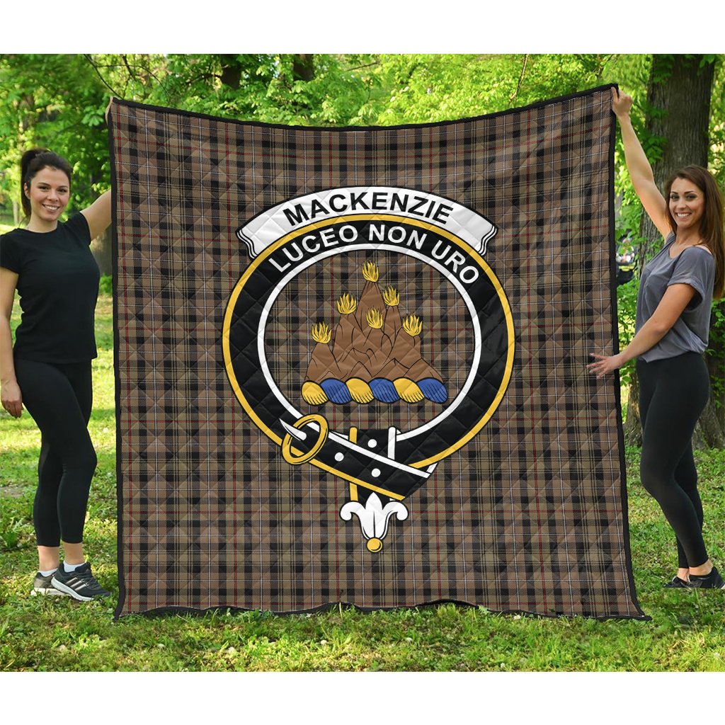 MacKenzie Hunting Tartan Crest Quilt