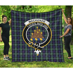 MacKenzie Hunting Green Tartan Crest Quilt
