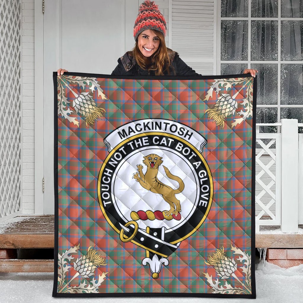 MacKintosh Ancient Tartan Crest Premium Quilt - Gold Thistle Style