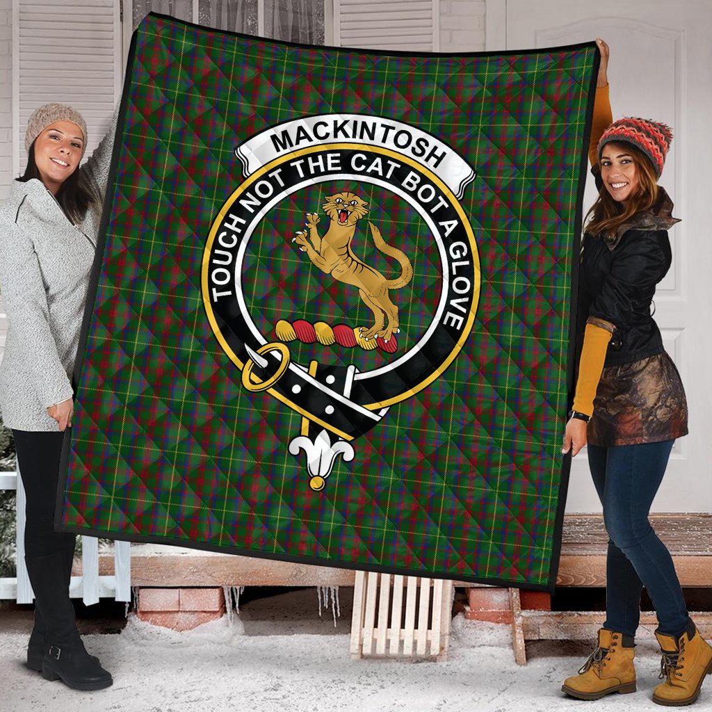 MacKintosh Hunting Tartan Crest Quilt