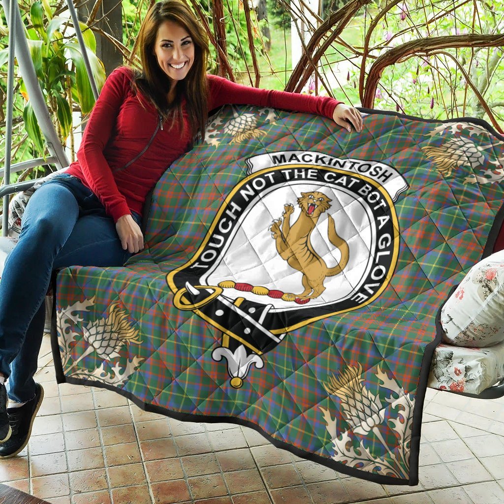 MacKintosh Hunting Ancient Tartan Crest Premium Quilt - Gold Thistle Style