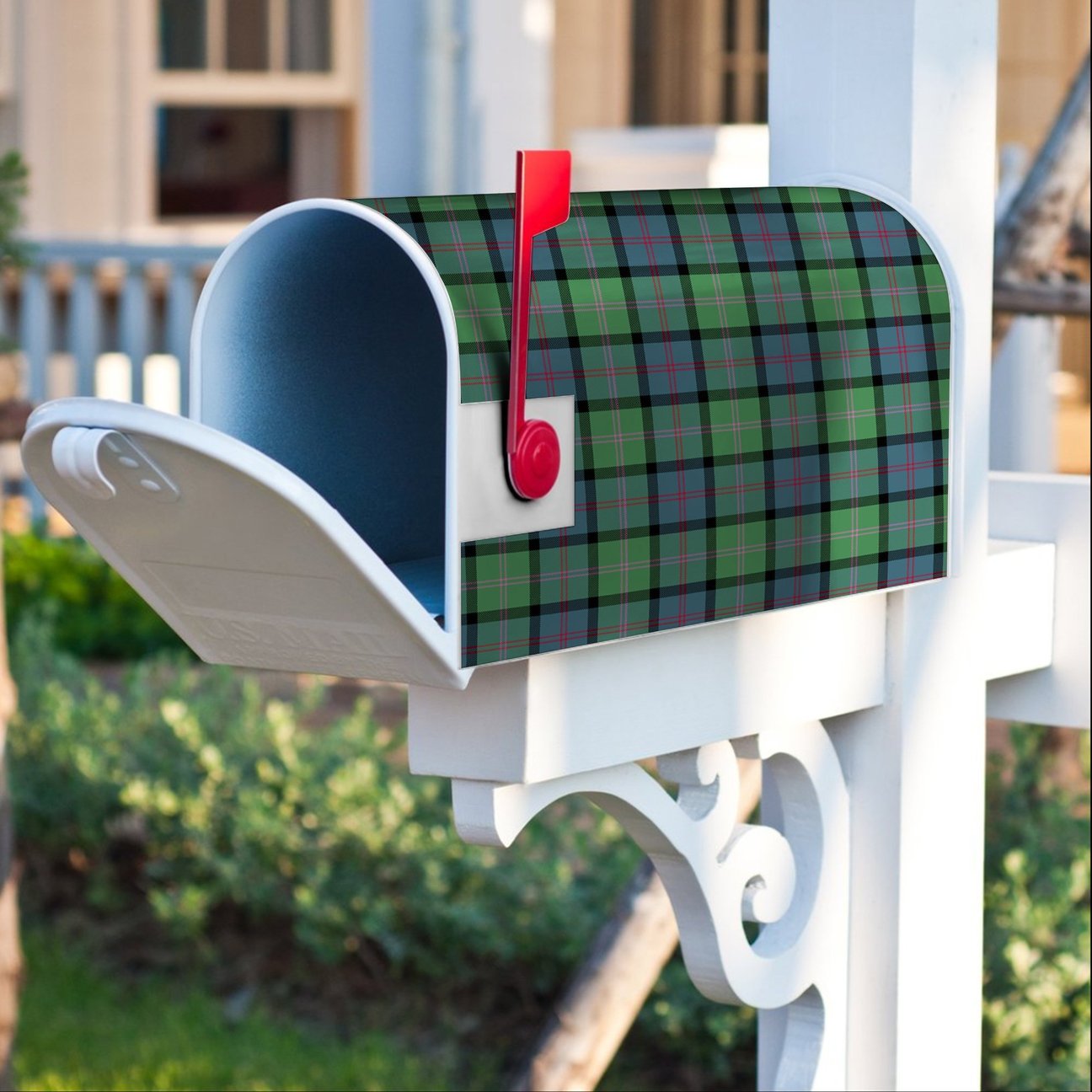 MacThomas Ancient Tartan Crest Mailbox