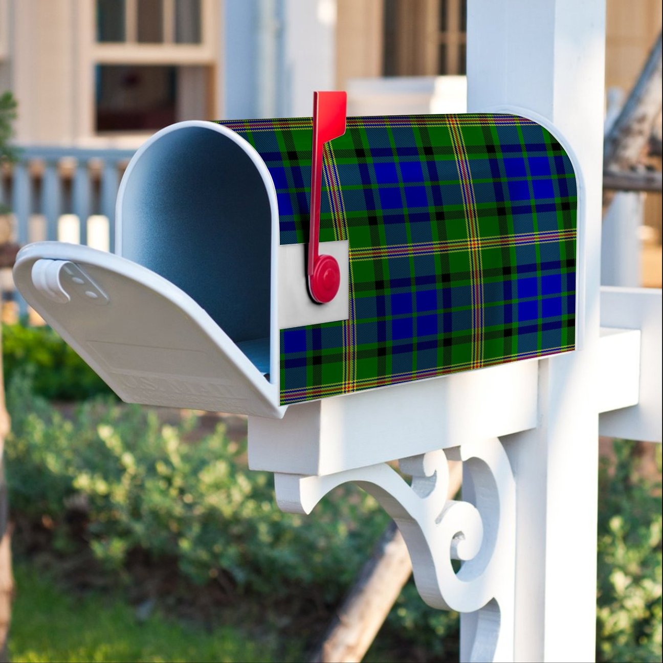 Maitland Tartan Crest Mailbox