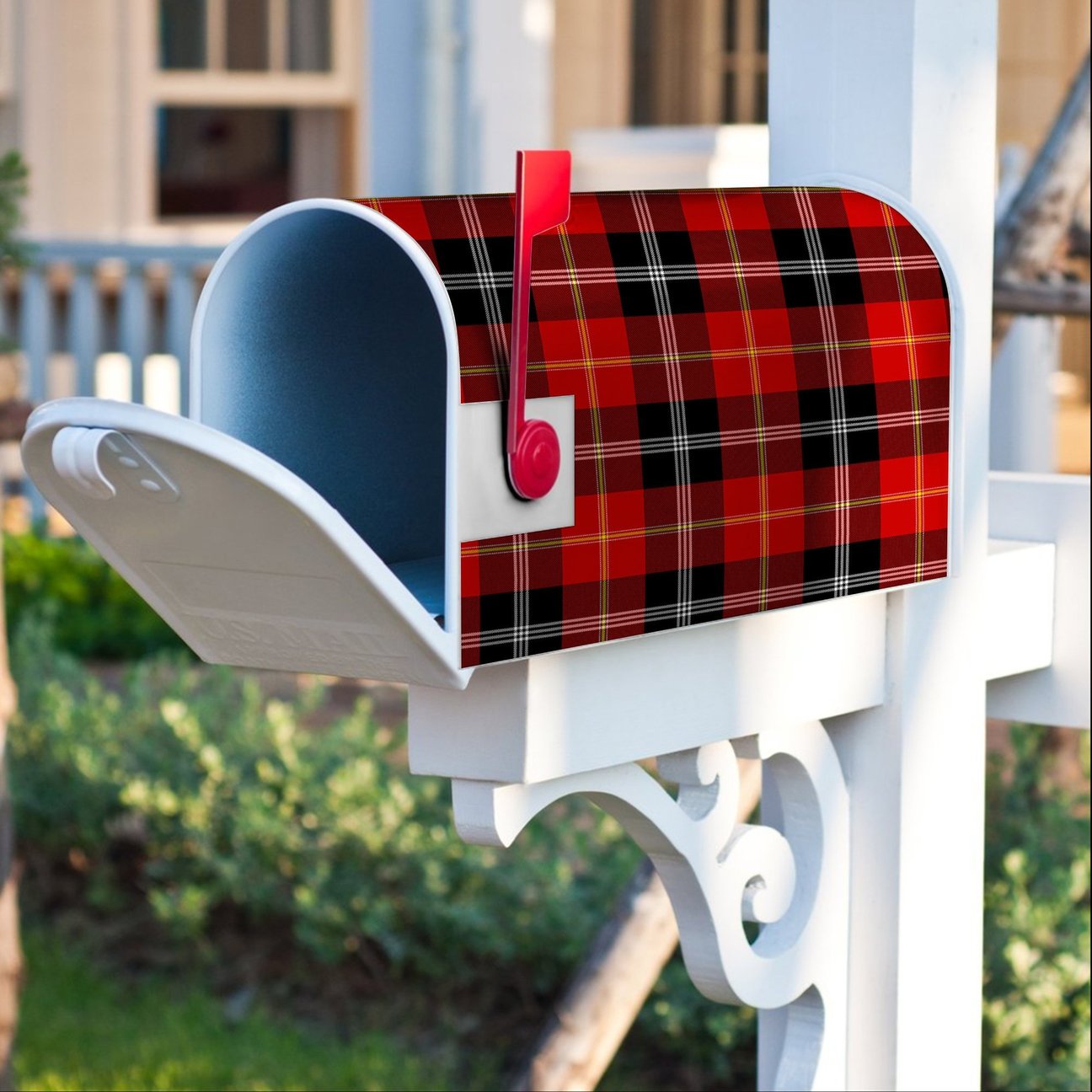 Marjoribanks Tartan Crest Mailbox