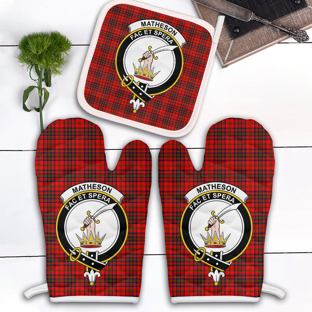 Matheson Modern Tartan Crest Oven Mitt And Pot Holder (2 Oven Mitts + 1 Pot Holder)